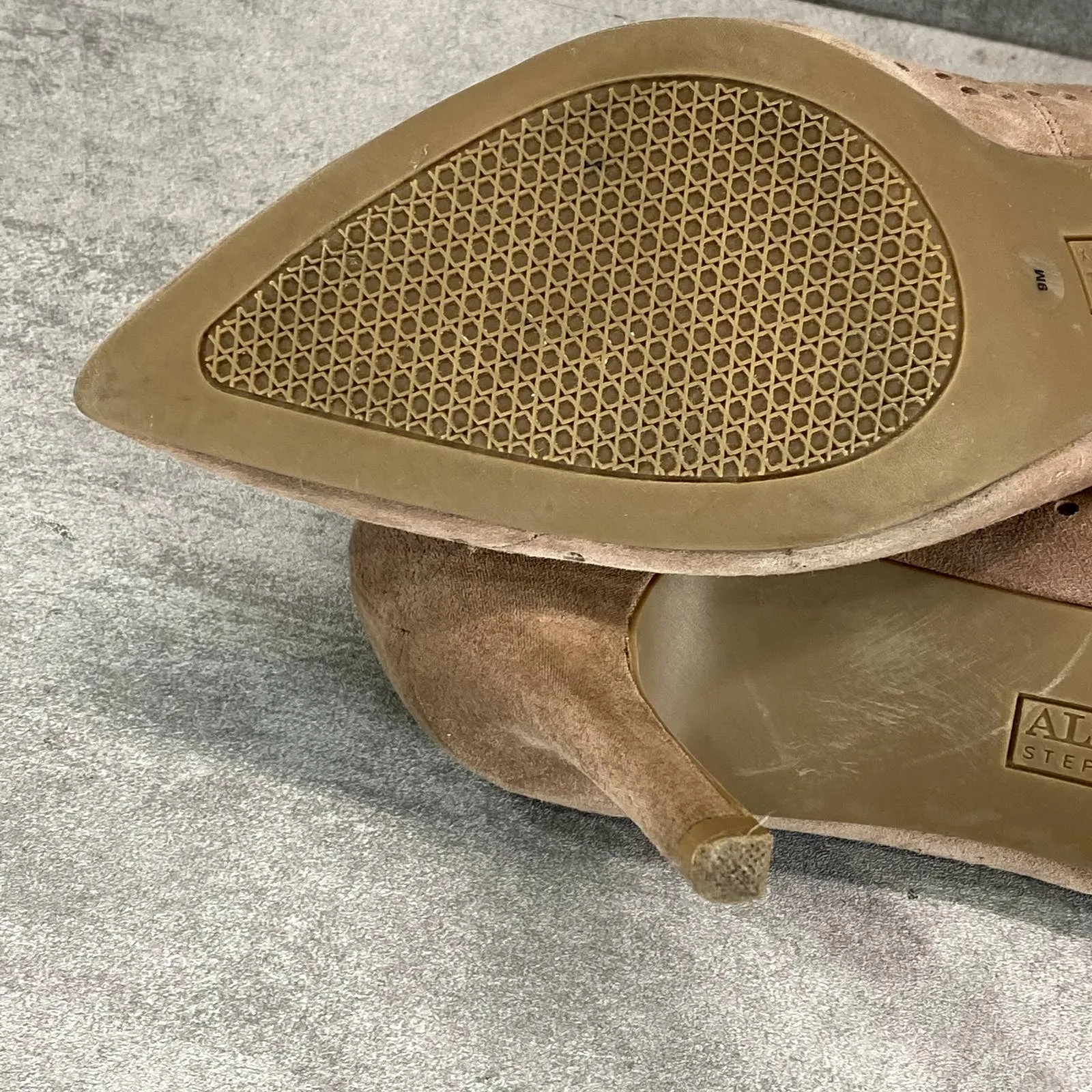 ALFANI STEP N' FLEX Women's Sand Jeules Perforated Pointed-Toe Slip-On Pumps SZ9