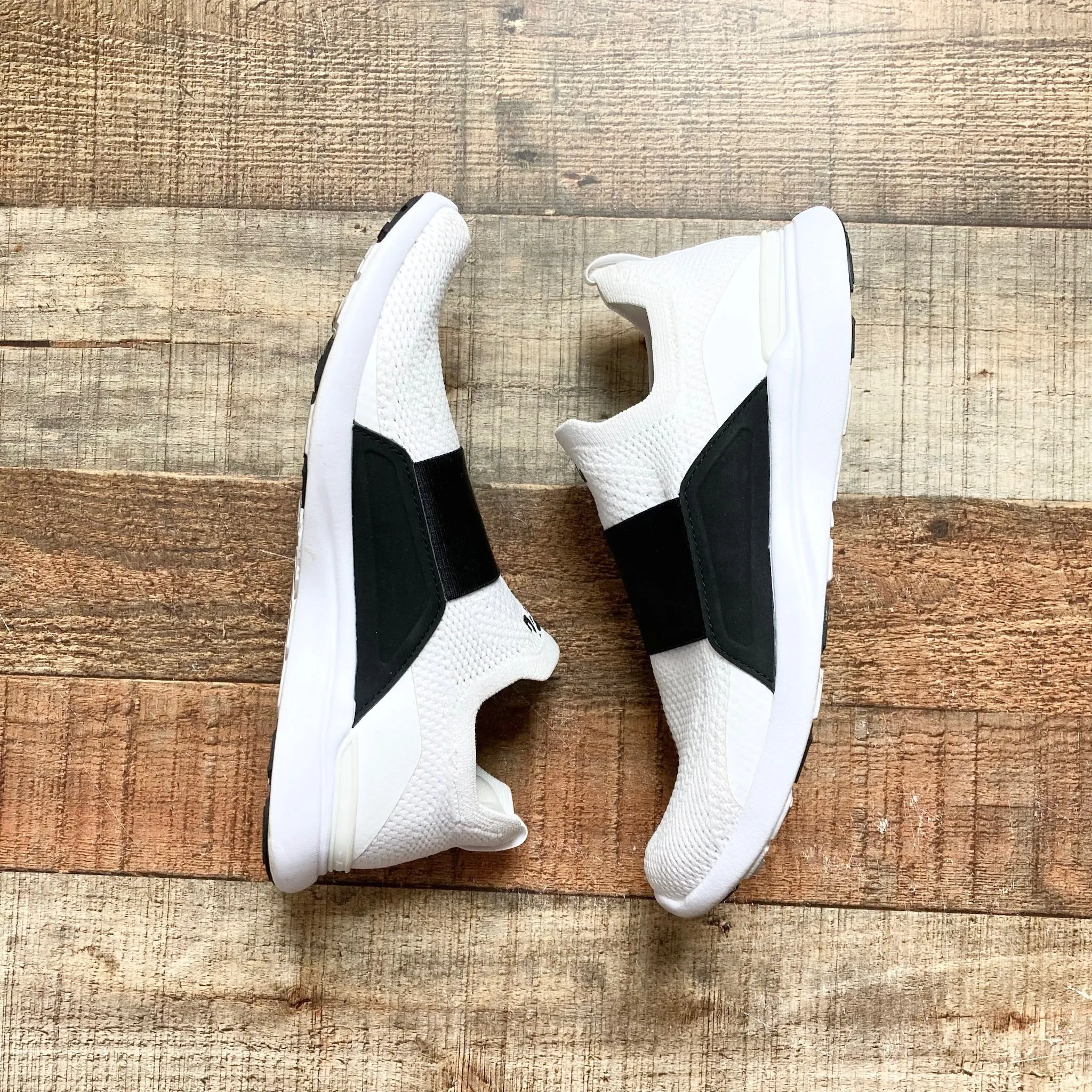 APL White/Black Sneakers- Size 7.5 (see notes)