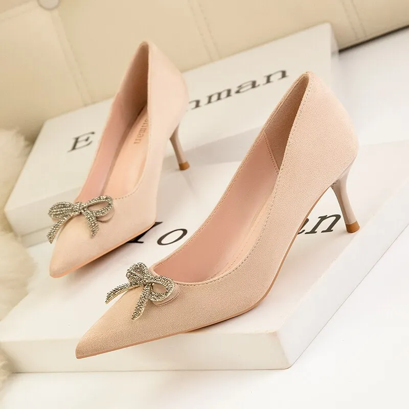 Bow-knot Pumps