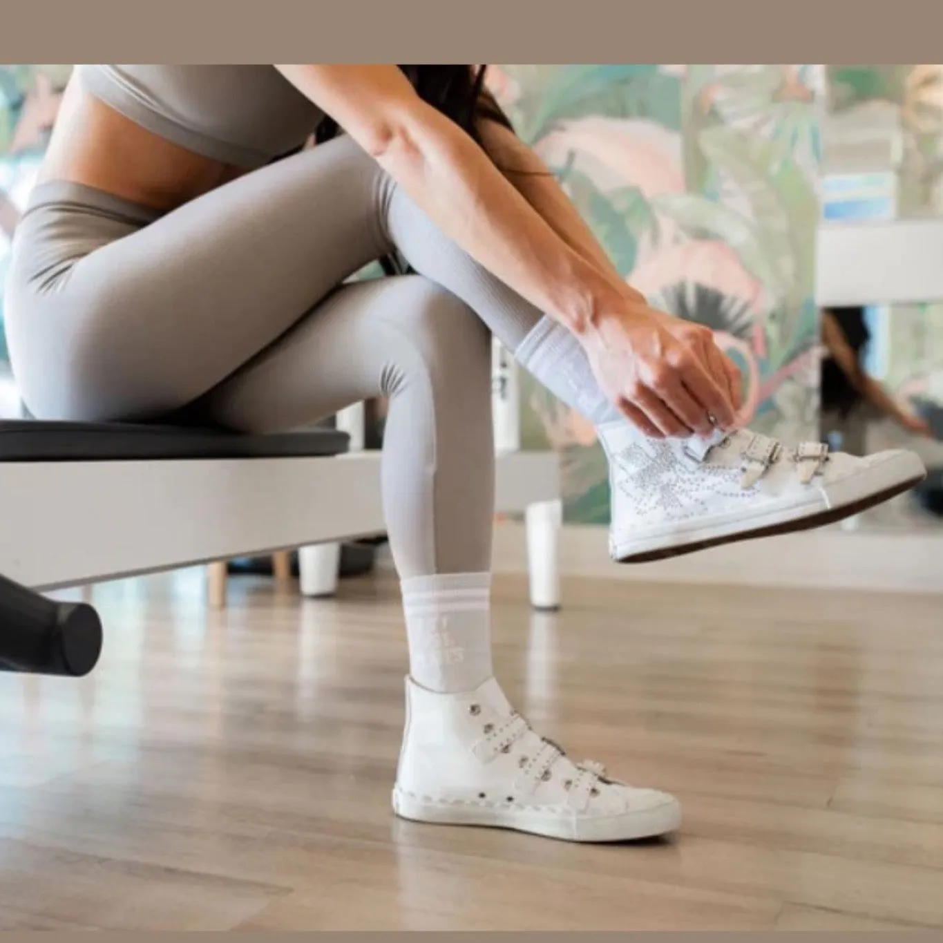 Butt First, Pilates - Crew Grip Sock (Barre / Pilates)
