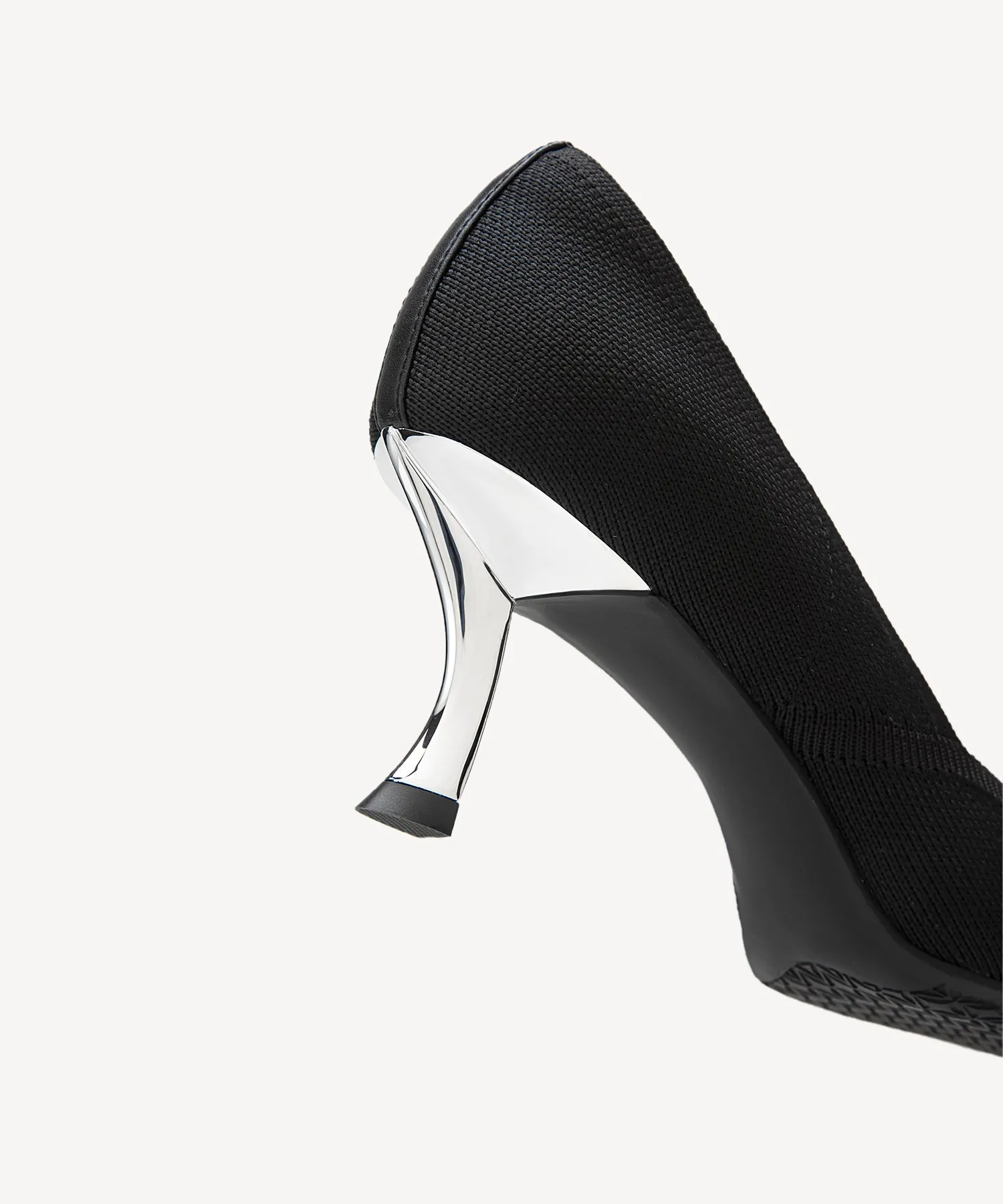 Minimalist Refined Pointed Toe Heeled Pumps