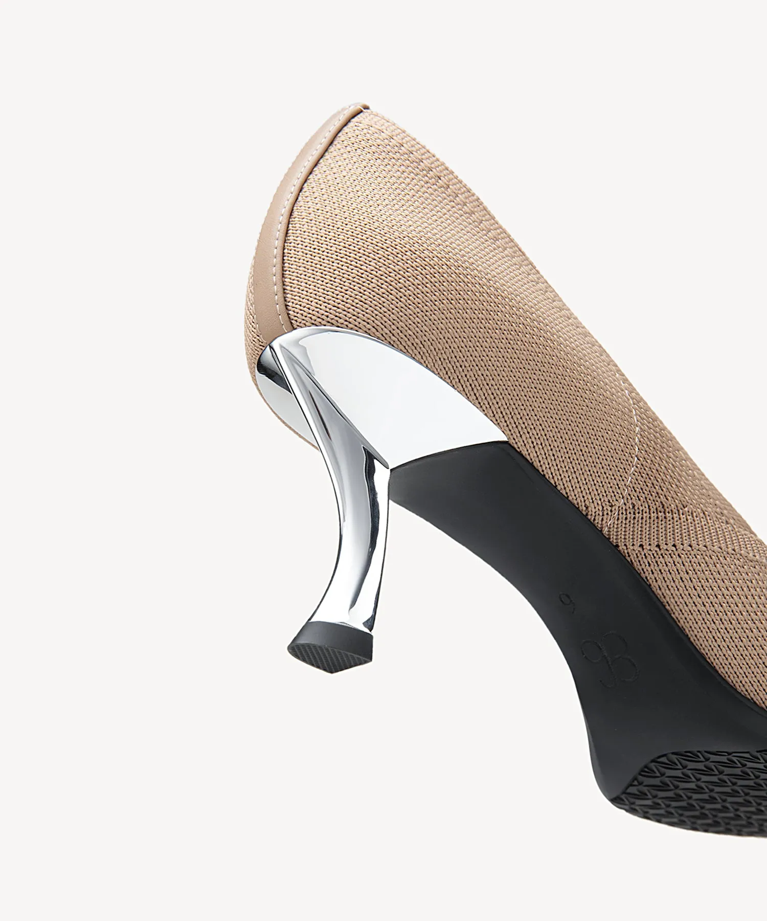 Minimalist Refined Pointed Toe Heeled Pumps